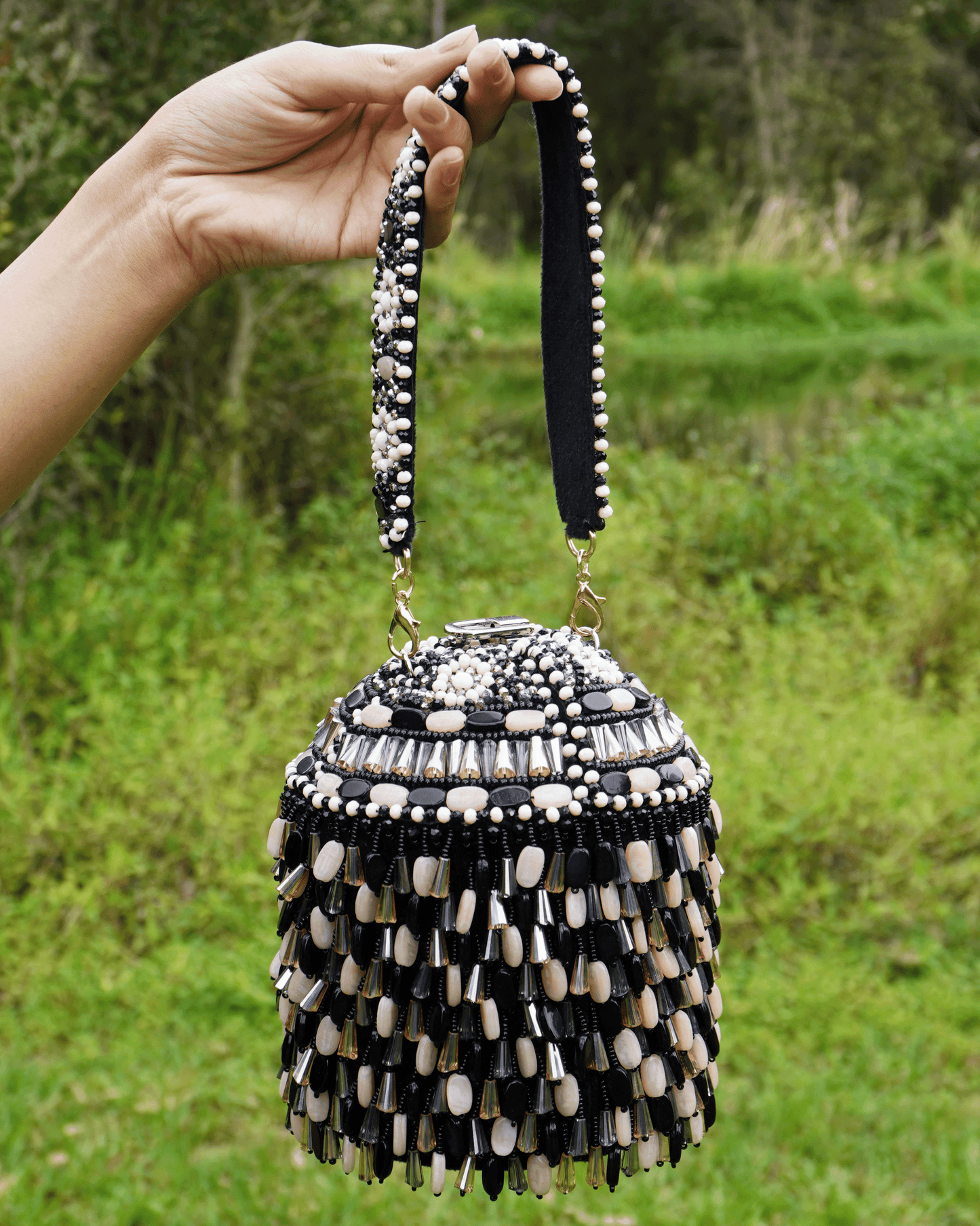 Bucket Beaded Bag - Black