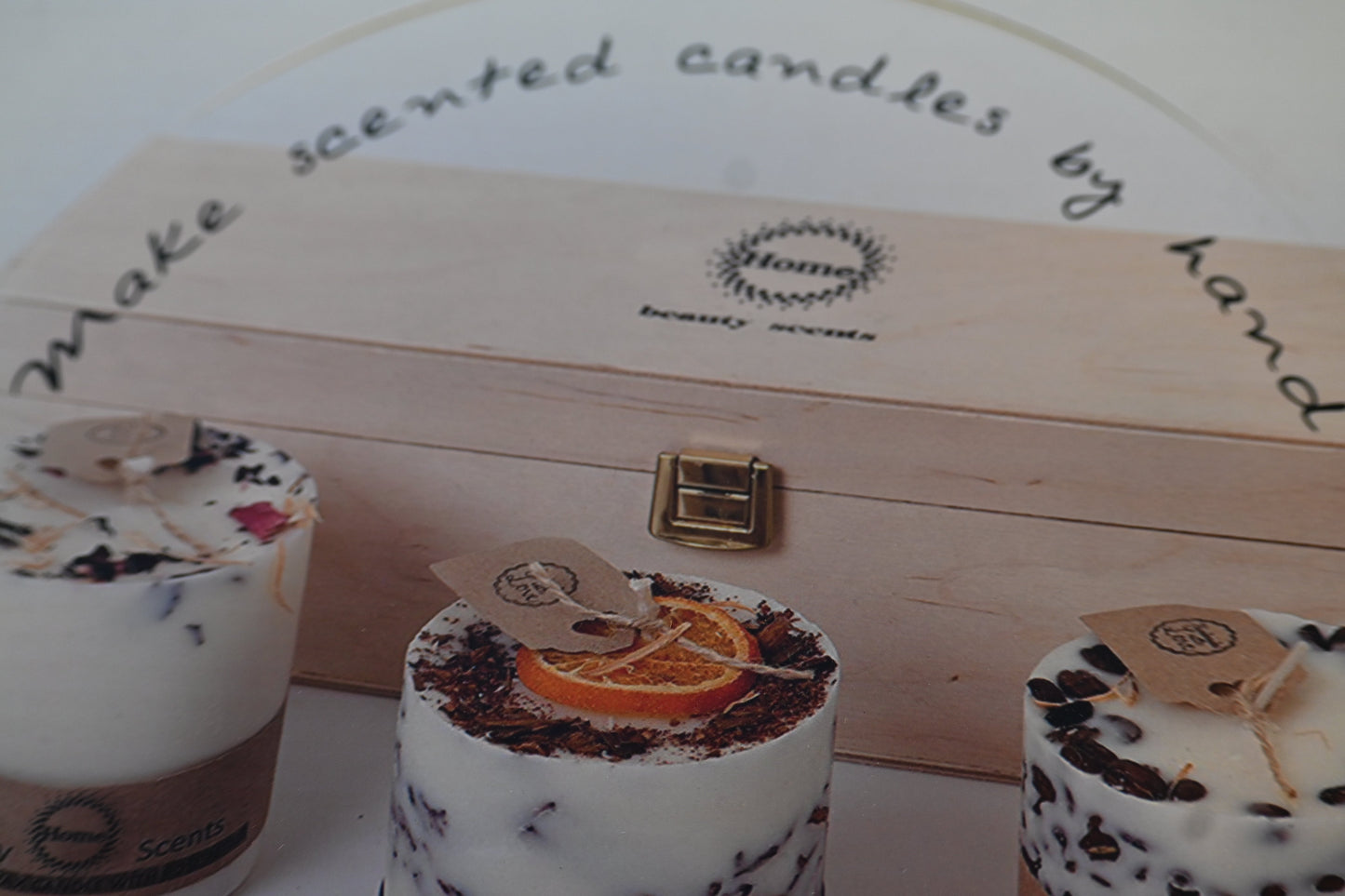 Handcrafted Soybean Scented Candles with Petals- 7*7*7.5