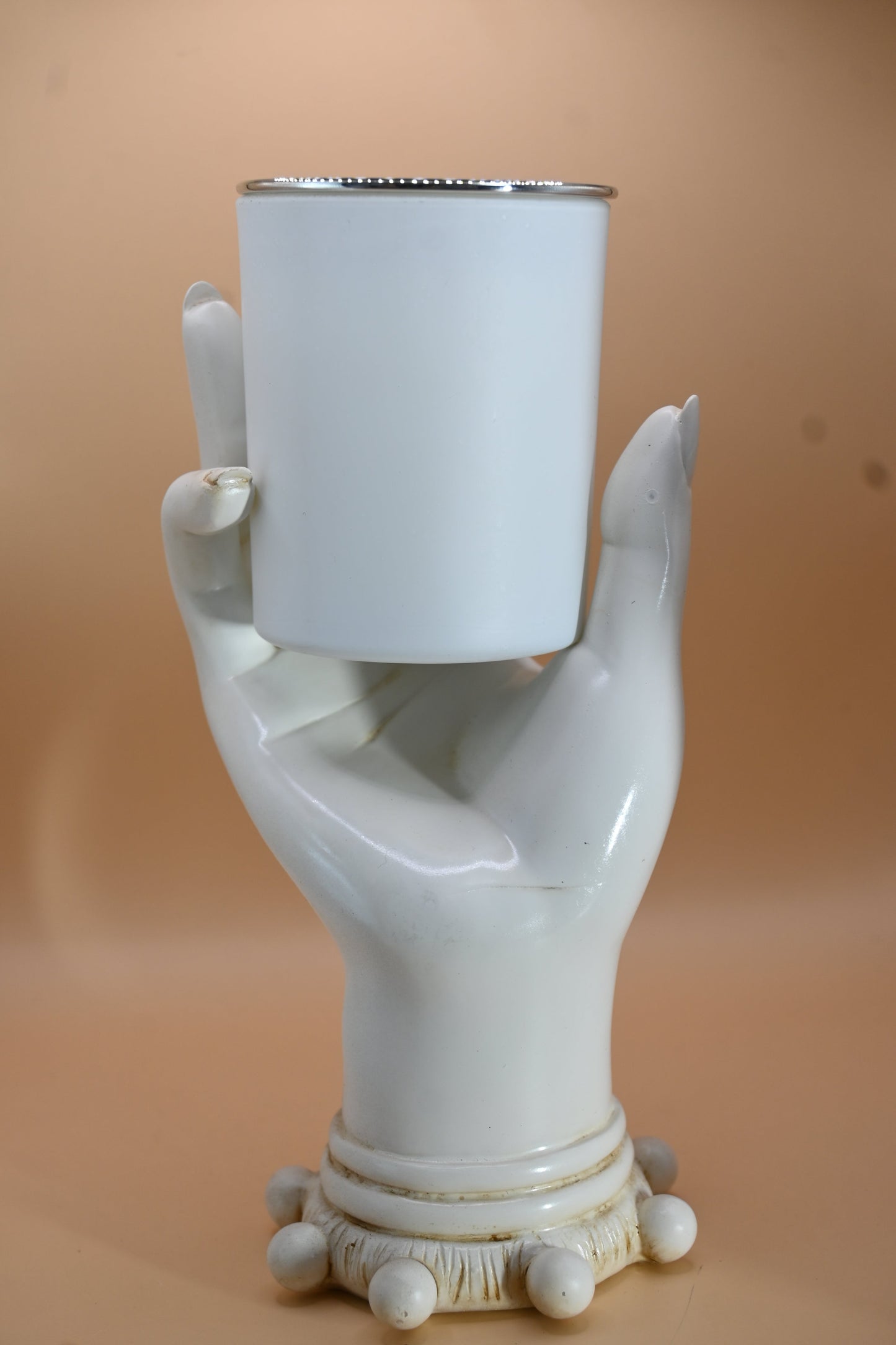 Elegant Hand-Formed Candle Holder 100G- White
