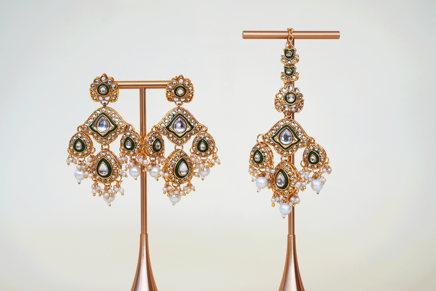 White Pearl Mirror Elegant Necklace Set -Green