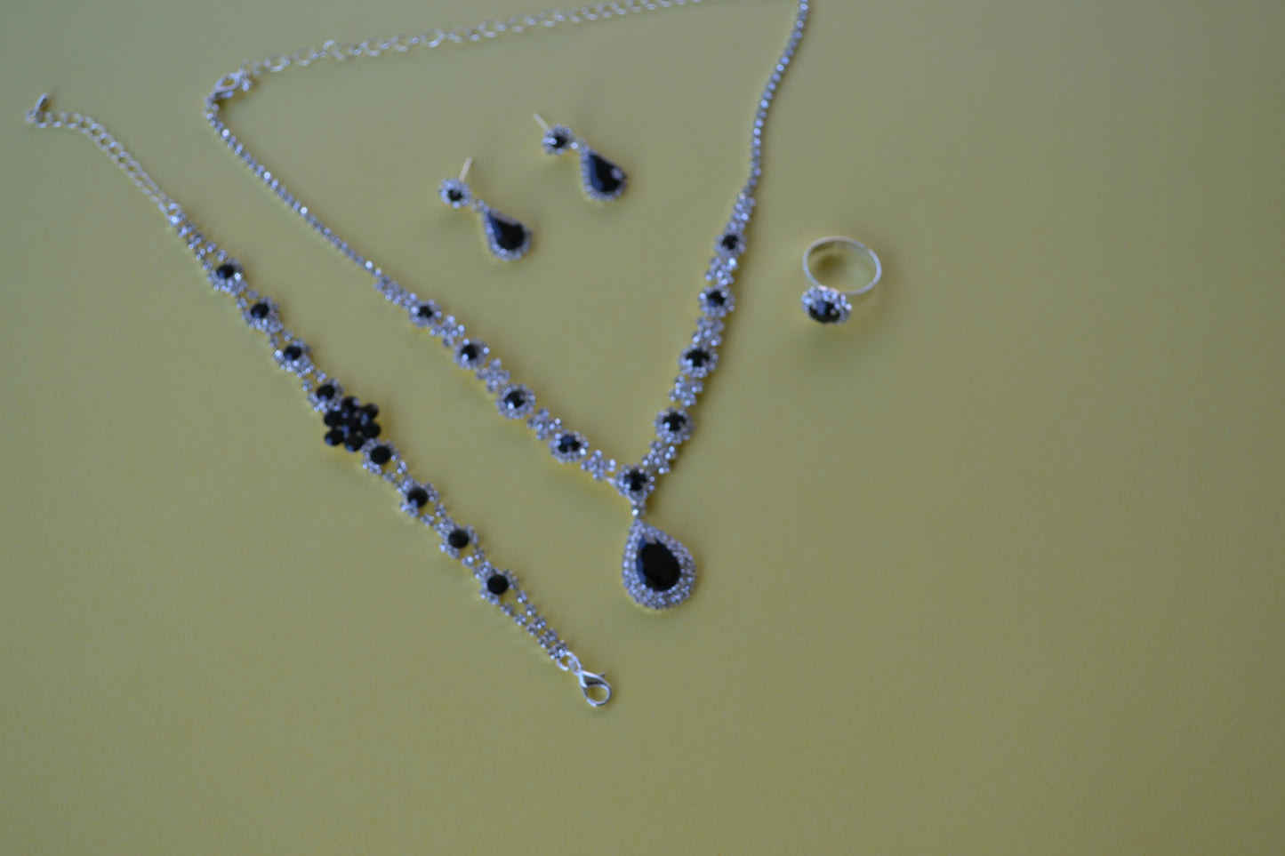 Silver Black Necklace Bracelet Set