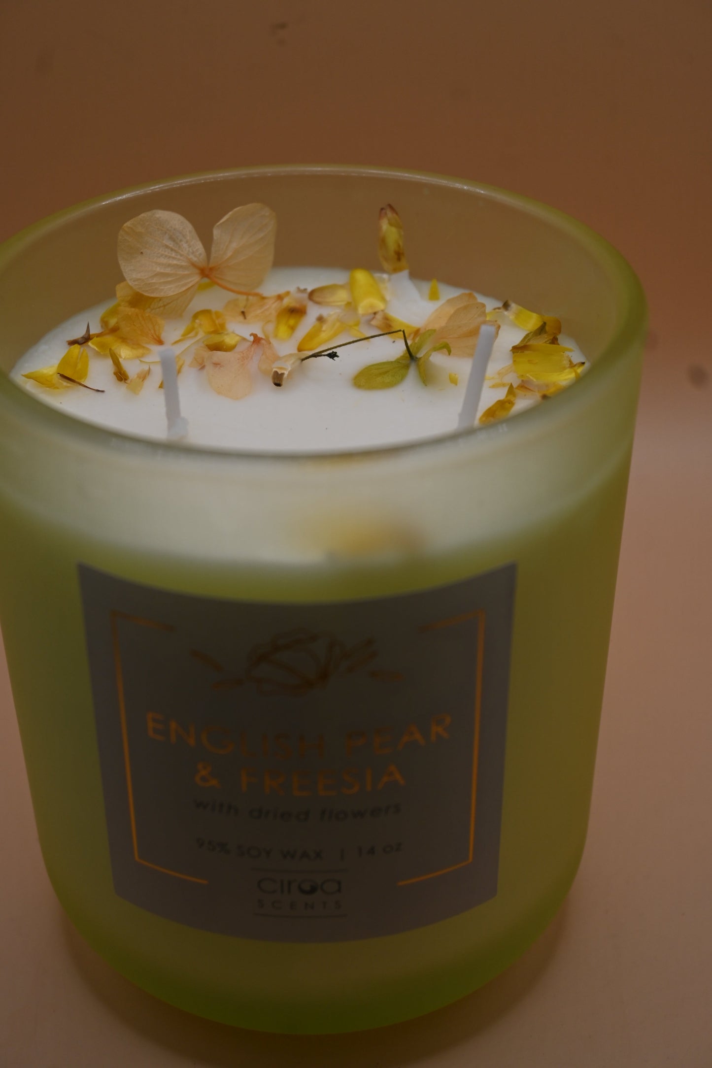 English Pear & Freesia Soy Candle with Dried Flowers- 9.6*11