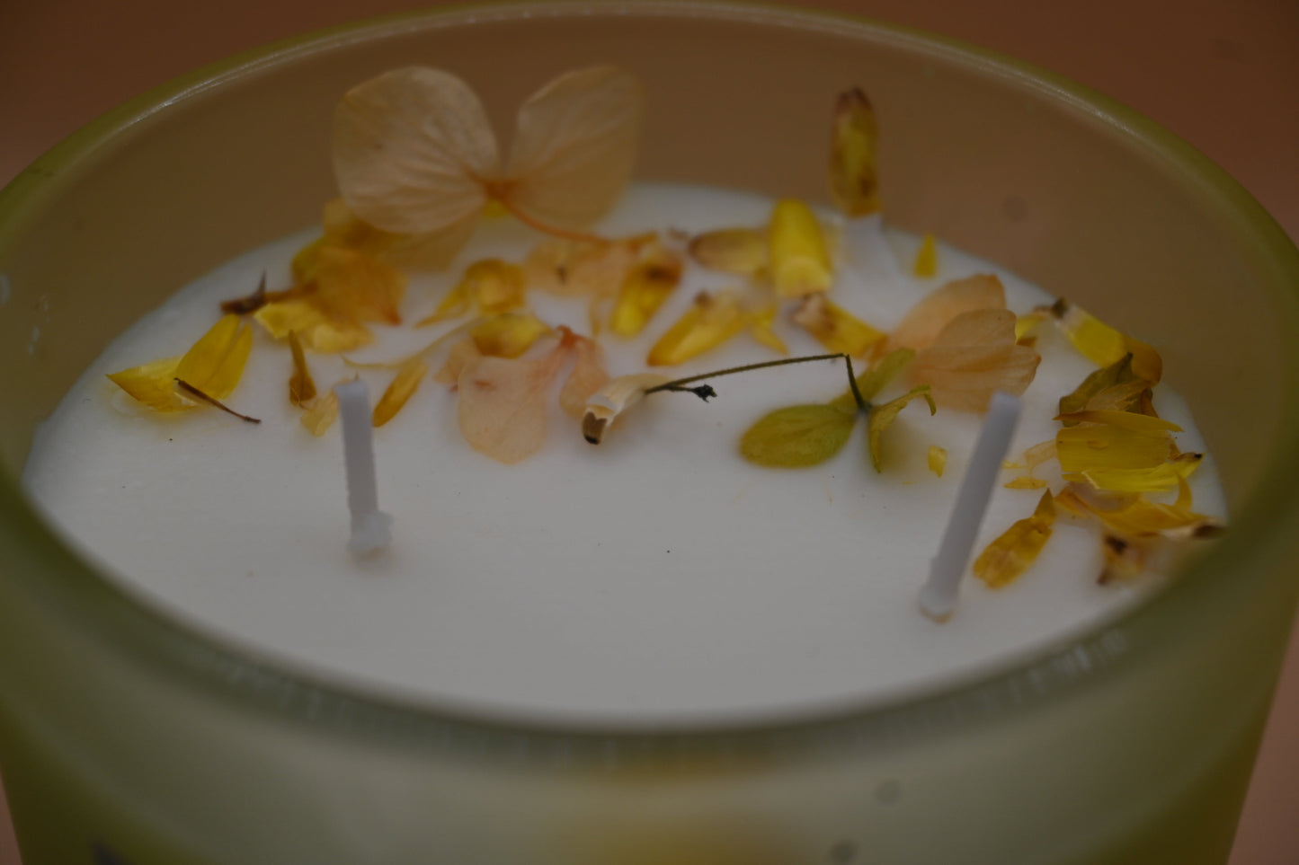 English Pear & Freesia Soy Candle with Dried Flowers- 9.6*11