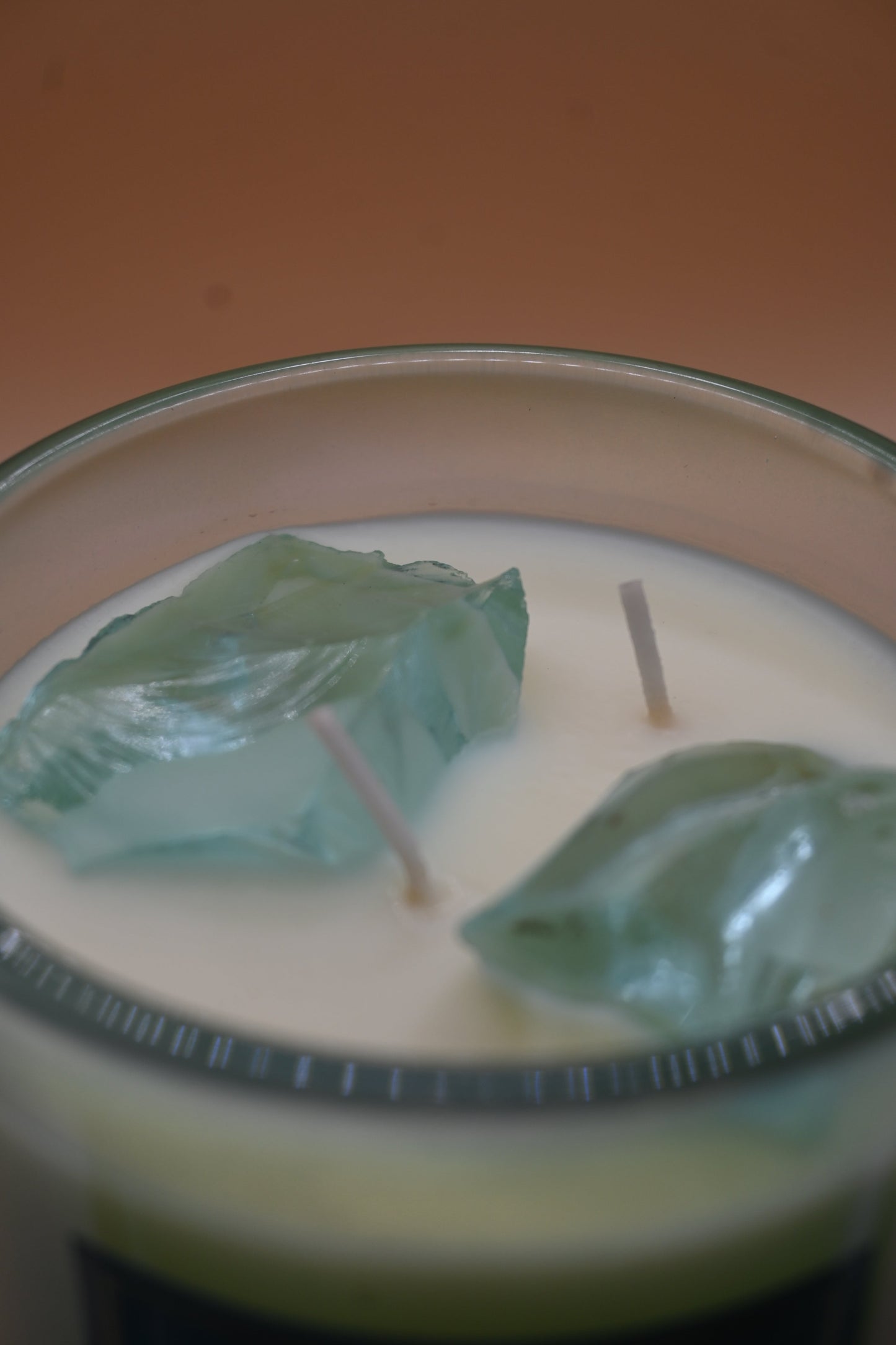 Pool Side Candle – Rainbow Fluorite, Coconut & Lime