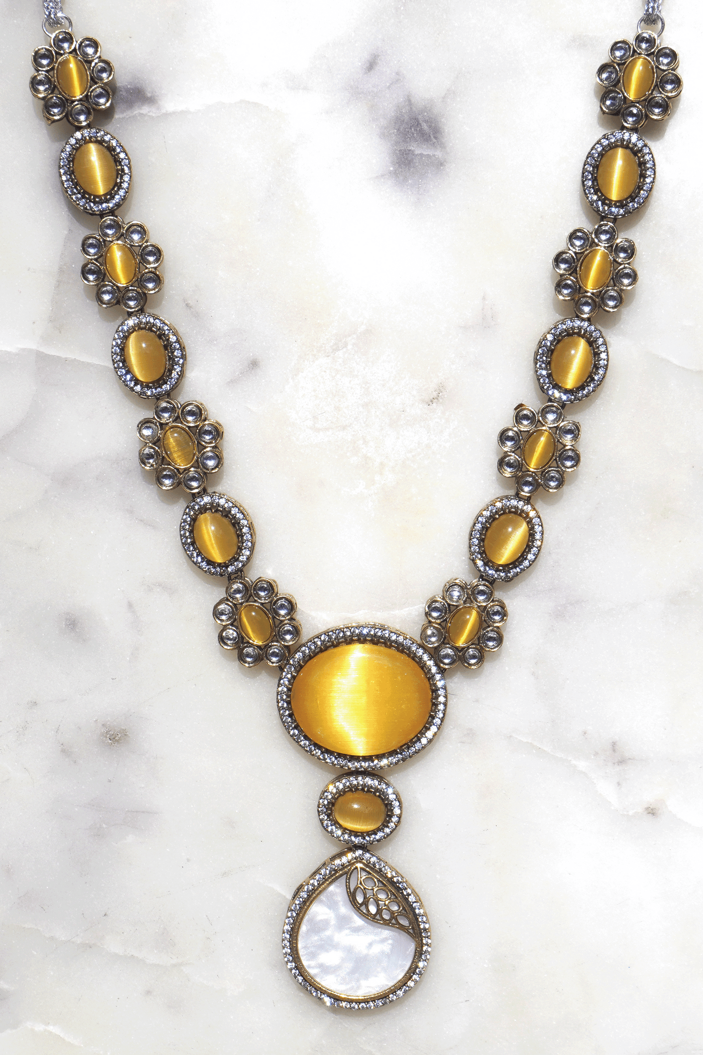 Kundan Necklace Set - Gold